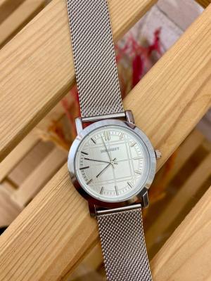 Burberry Hasır Kordon Unisex Saat  S657