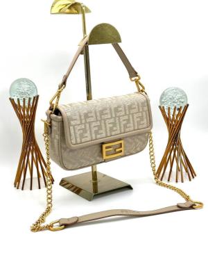 Fendi Baguette Handbag Bej Kadın Çanta VLT312