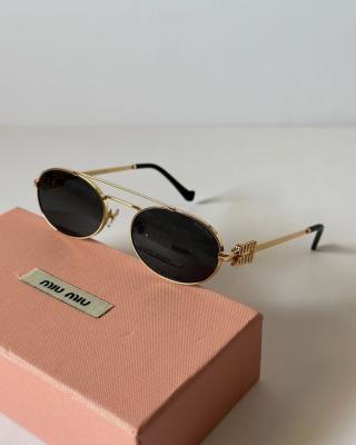 Miu Miu Siyah Gold Çerçeve Güneş Gözlüğü | G1809