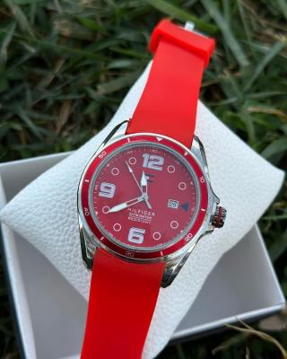 Tommy Hilfiger Unisex Kırmızı Saat  S252