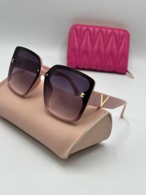 Valentino Pembe İthal Kadın Gözlük G3325-VLLZ